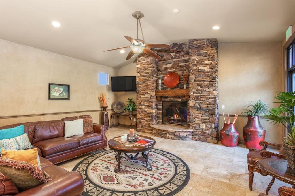 Coral Springs Resort H2 Brand New Home, Community Pool, Outdoor Fireplace, And Near Sand Hollow Вашингтон Екстериор снимка
